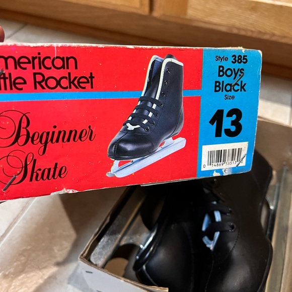 American Little Rocket Beginner Ice Skates - Picture 2 of 6